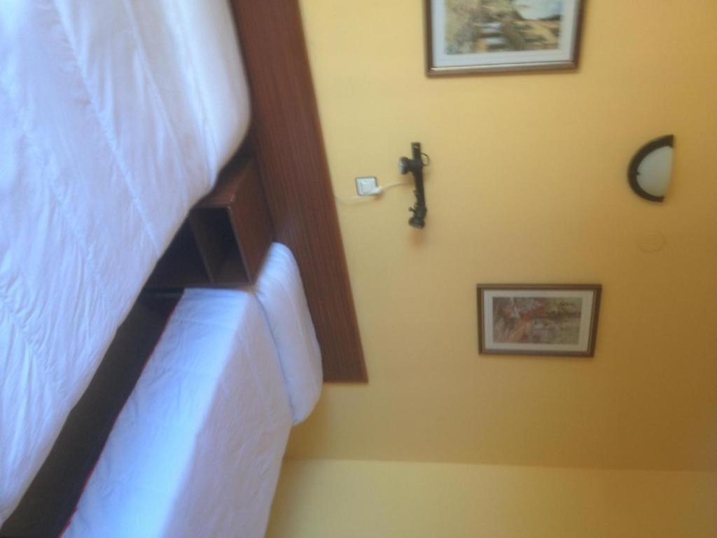 Hostal De Berria Santoña Exterior foto